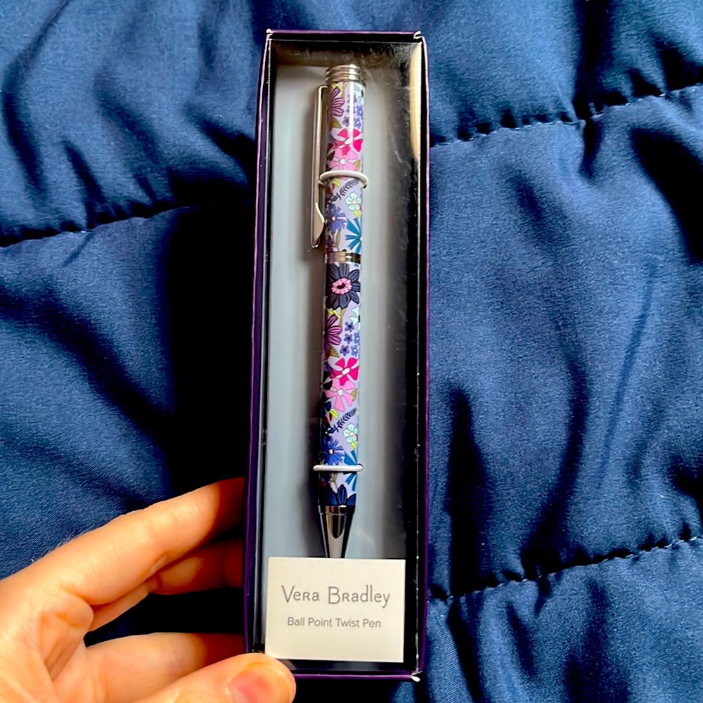 NWT Vera Bradley Ball Point Twist Pen in Bengal Lily